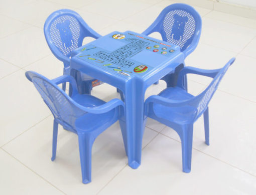 Mesa Infantil Plástica Empilhável com Jogo - Cor Azul